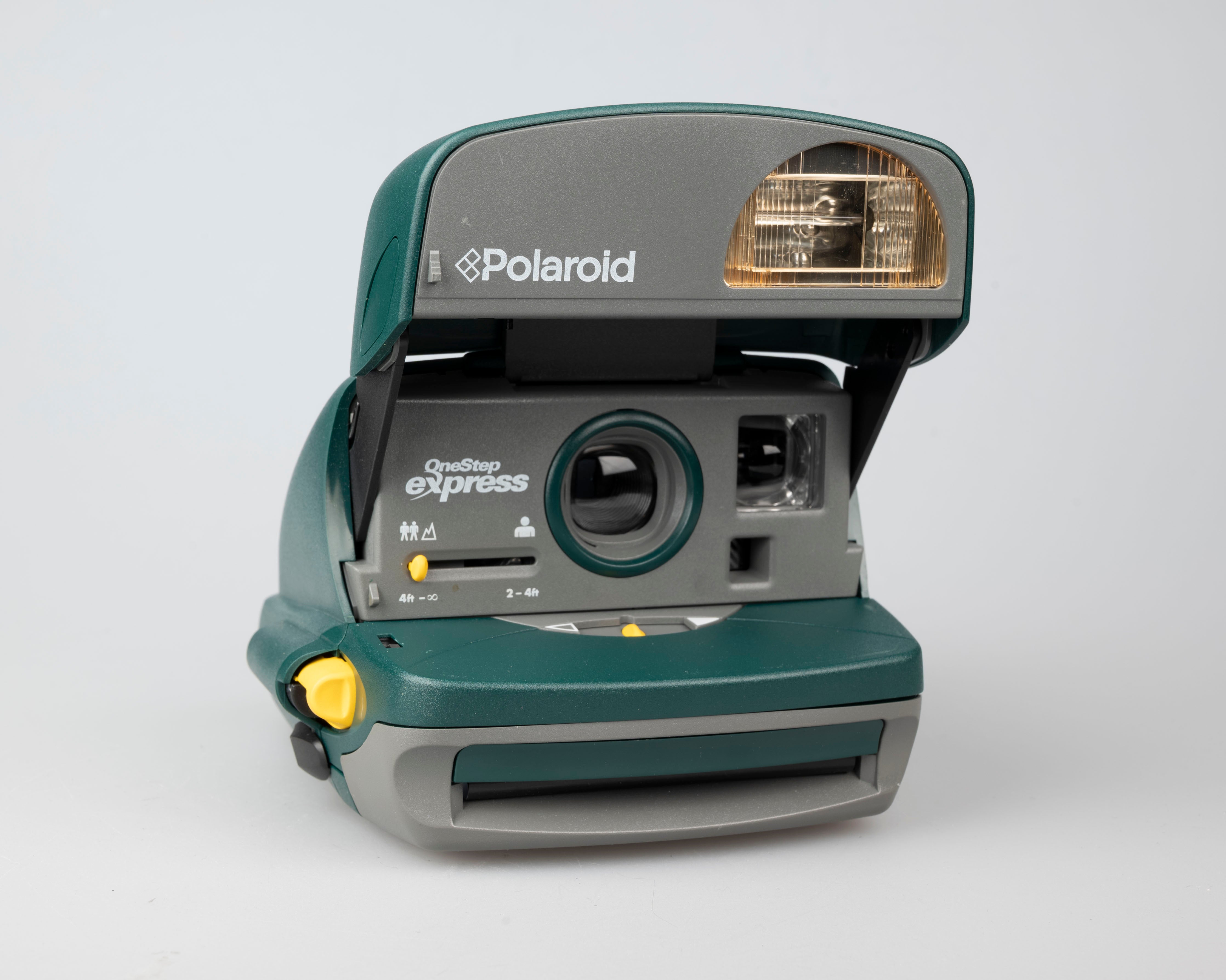 metriek ethisch Voorkomen Polaroid 600 OneStep Express instant camera (serial CA8OCQEBCFJA) – New  Wave Pool