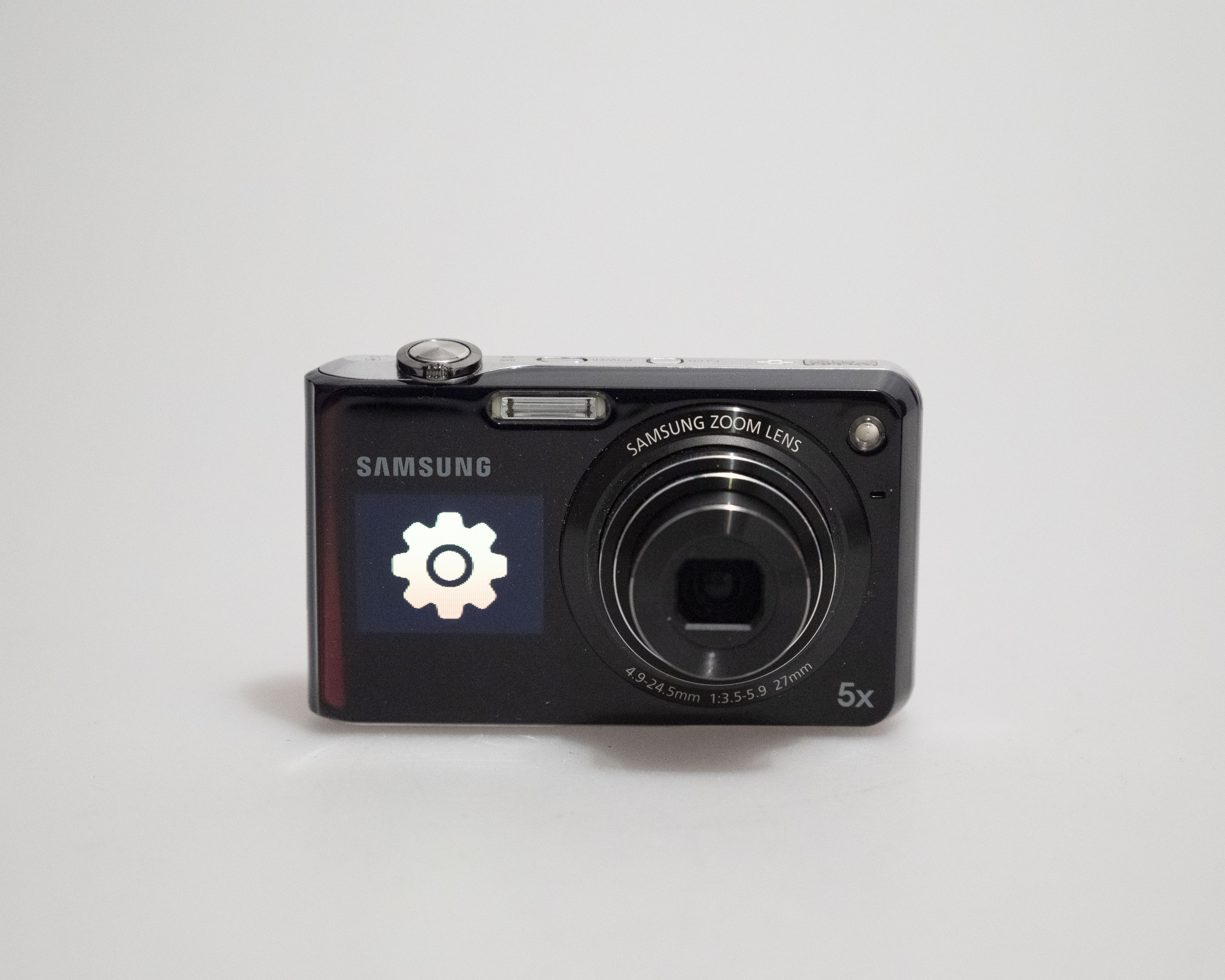 Samsung PL150 12.4 MP CCD sensor digicam w/ 8GB micro SD + case+ 