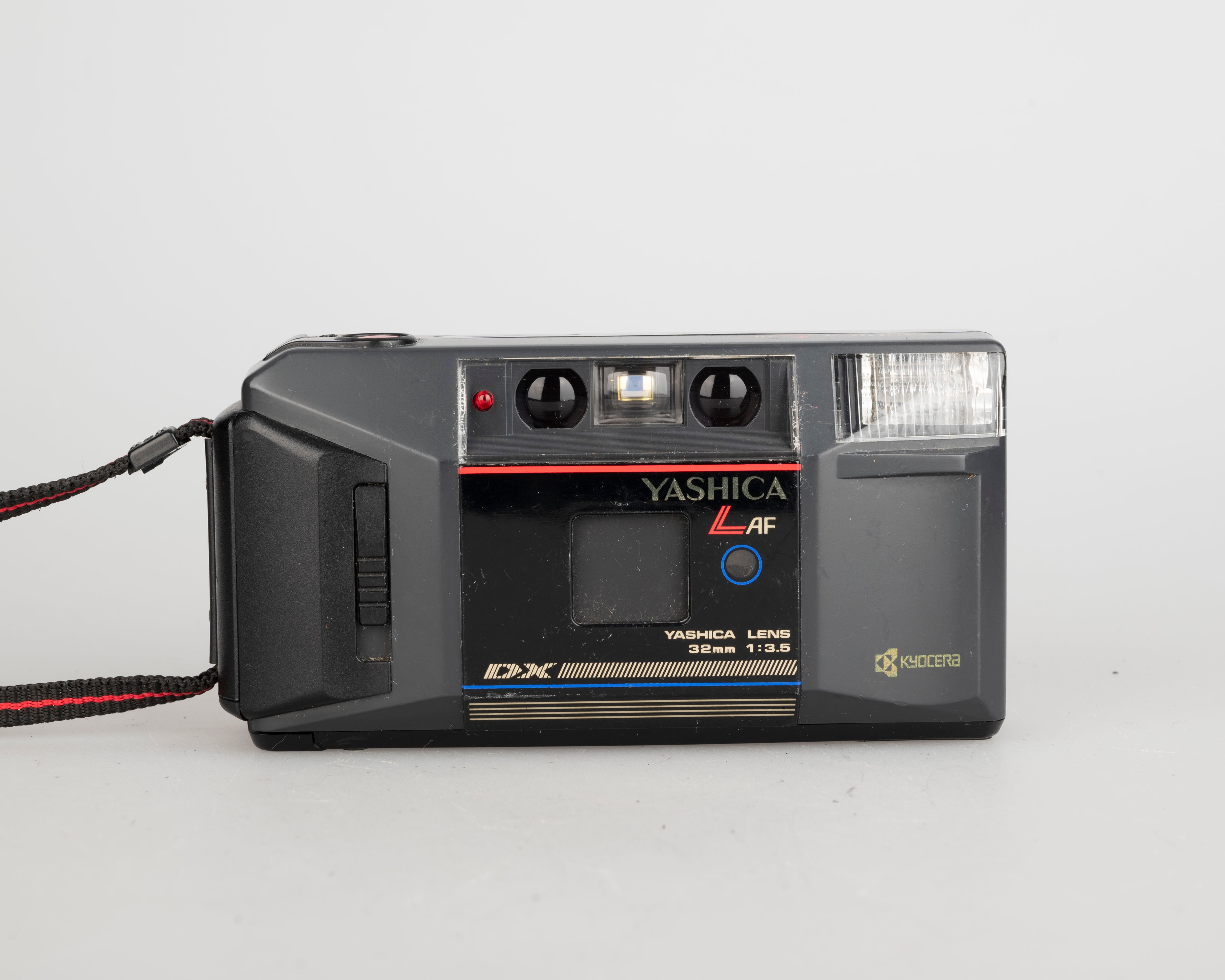 Yashica L-AF 35mm film camera (serial 5129032) – New Wave Pool