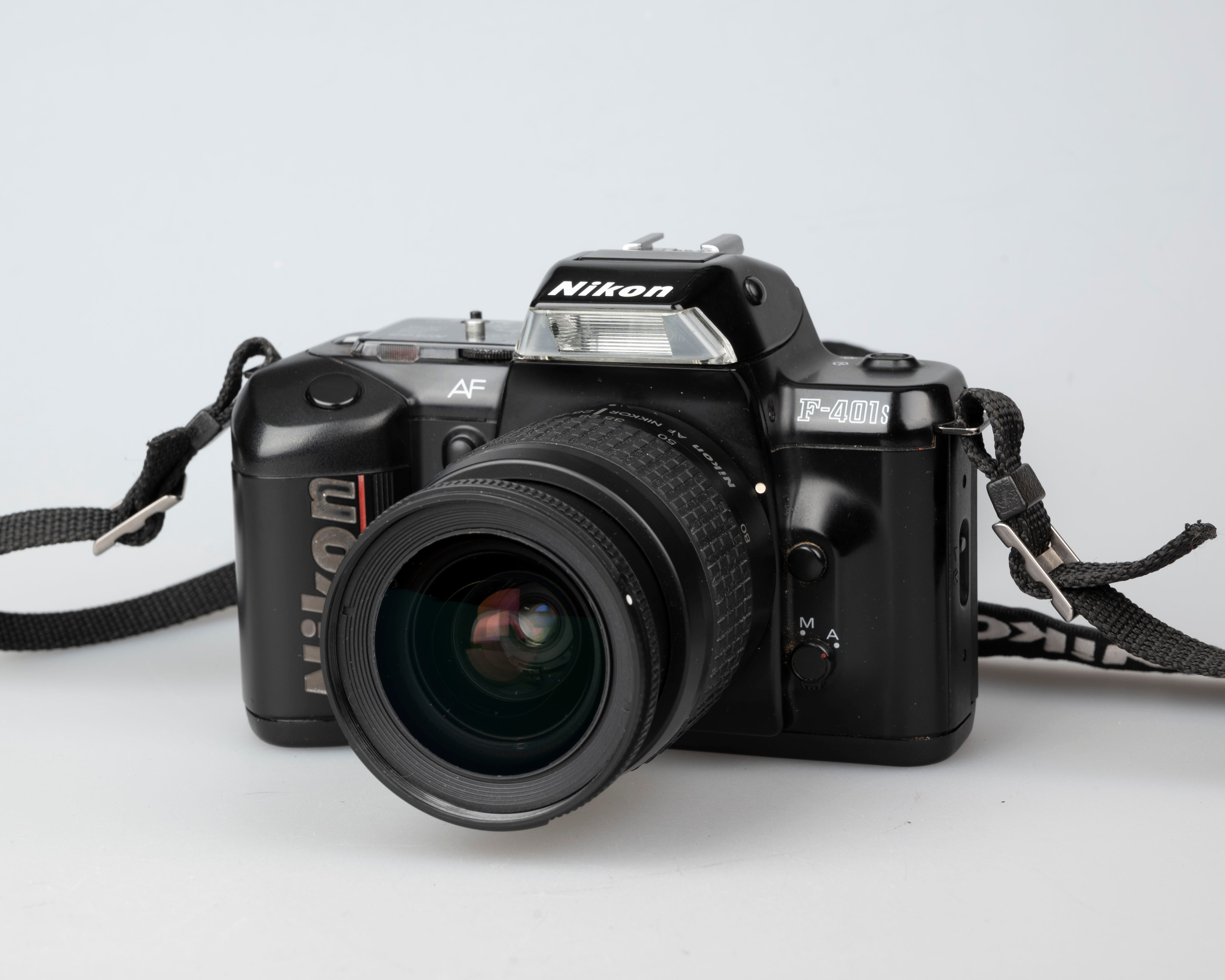 Nikon F-401S 35mm film SLR w/ AF Nikkor 28-80mm lens – New Wave Pool