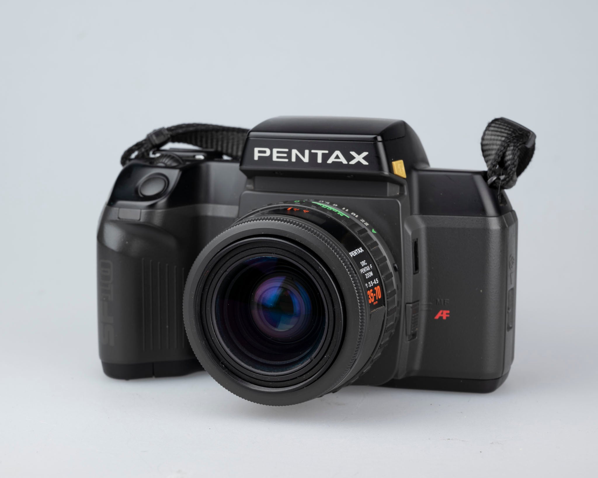 Pentax SF10 35mm SLR w/ SMC Pentax-F 35-70mmm 1:3.5-4.5 compact