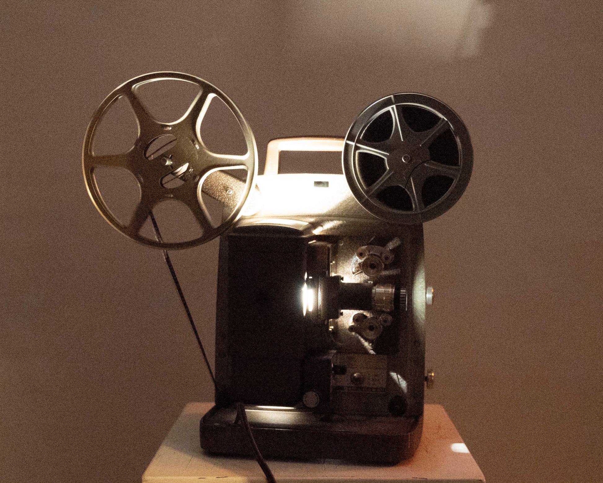 Vintage Bell & Howell Model 253 RV Reel To Reel Film Movie Projector.