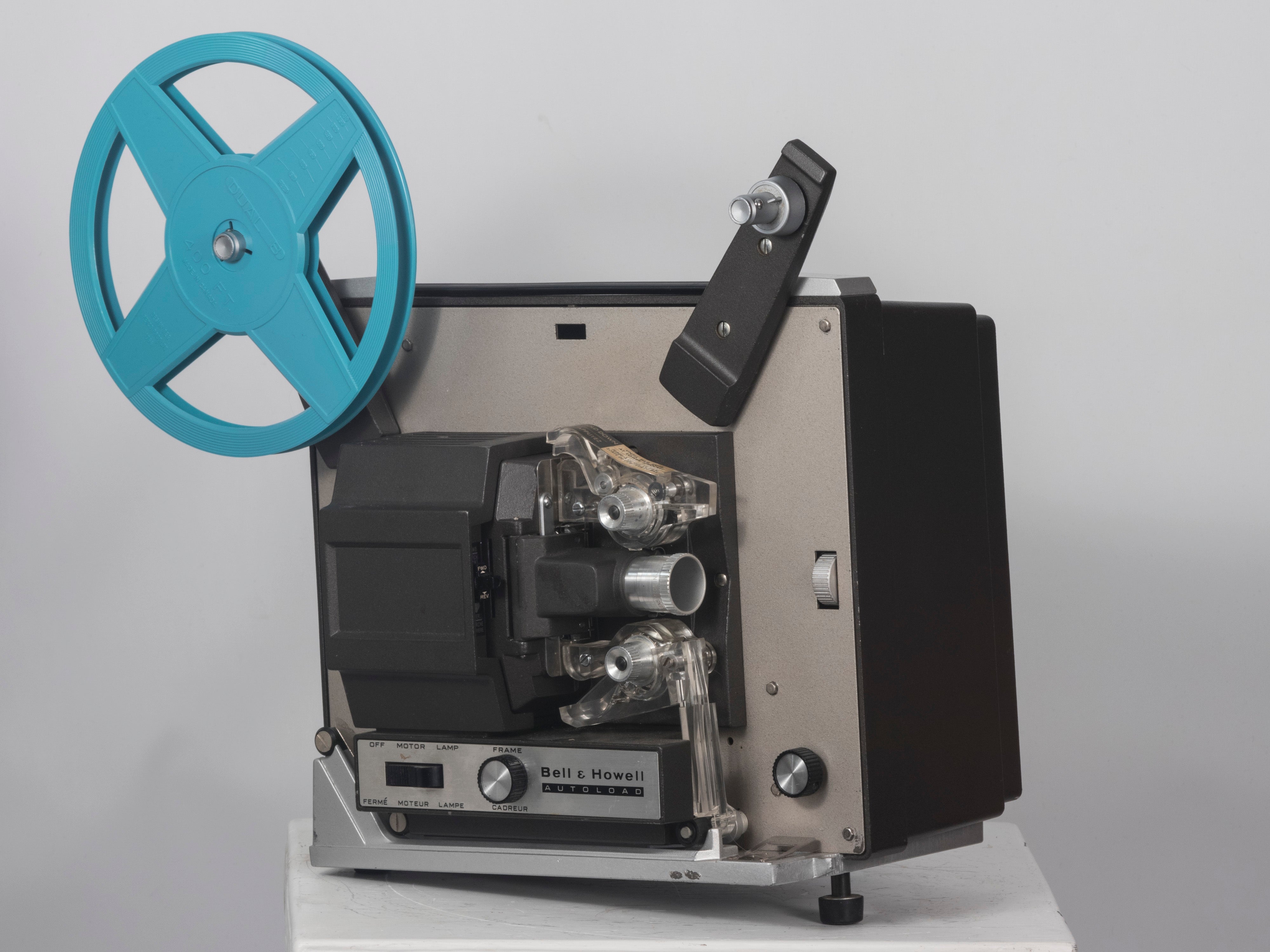 AutoLoad 356 Super 8 outlets Projector Please Read