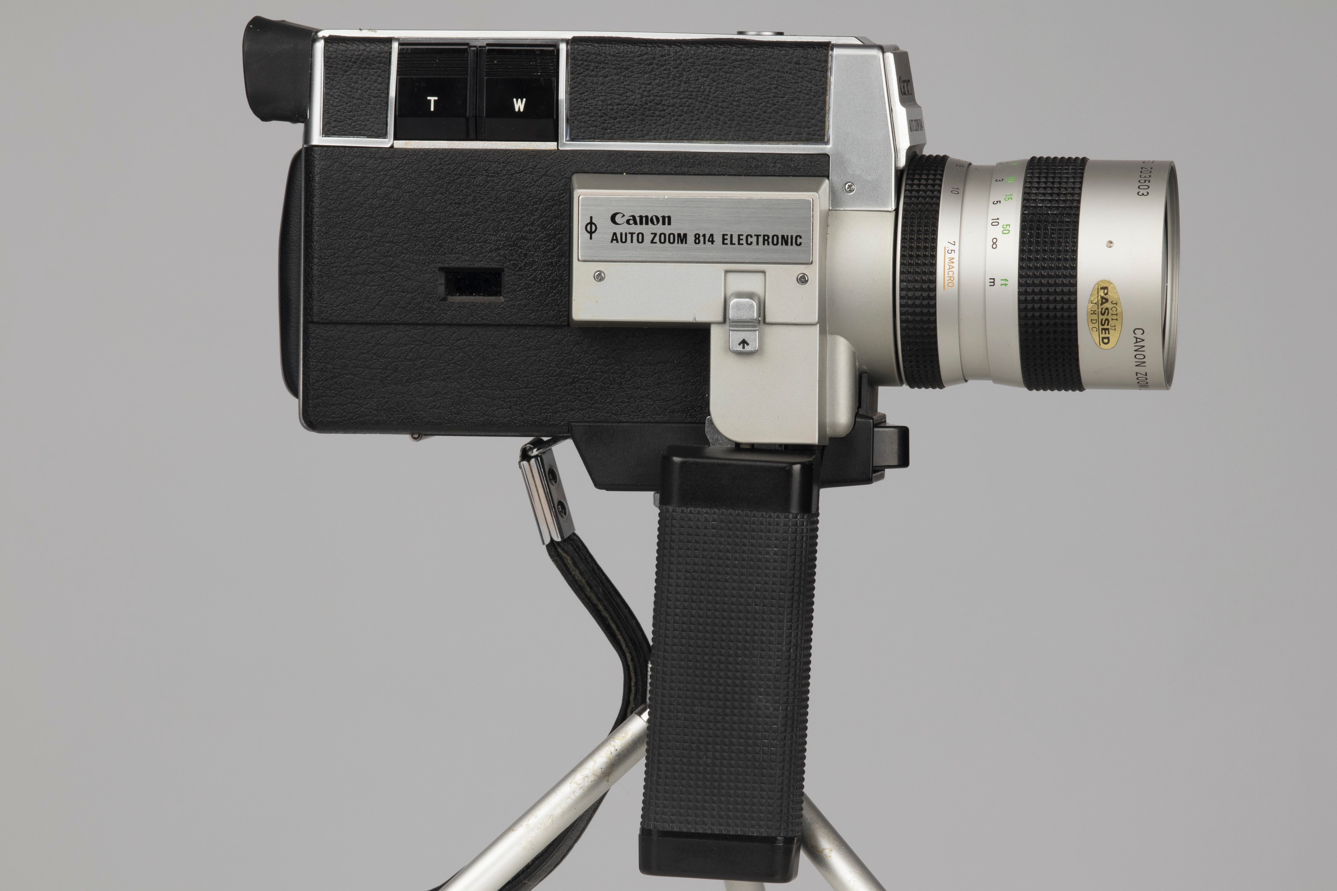 Canon Auto Zoom 814 Electronic Super 8 movie camera