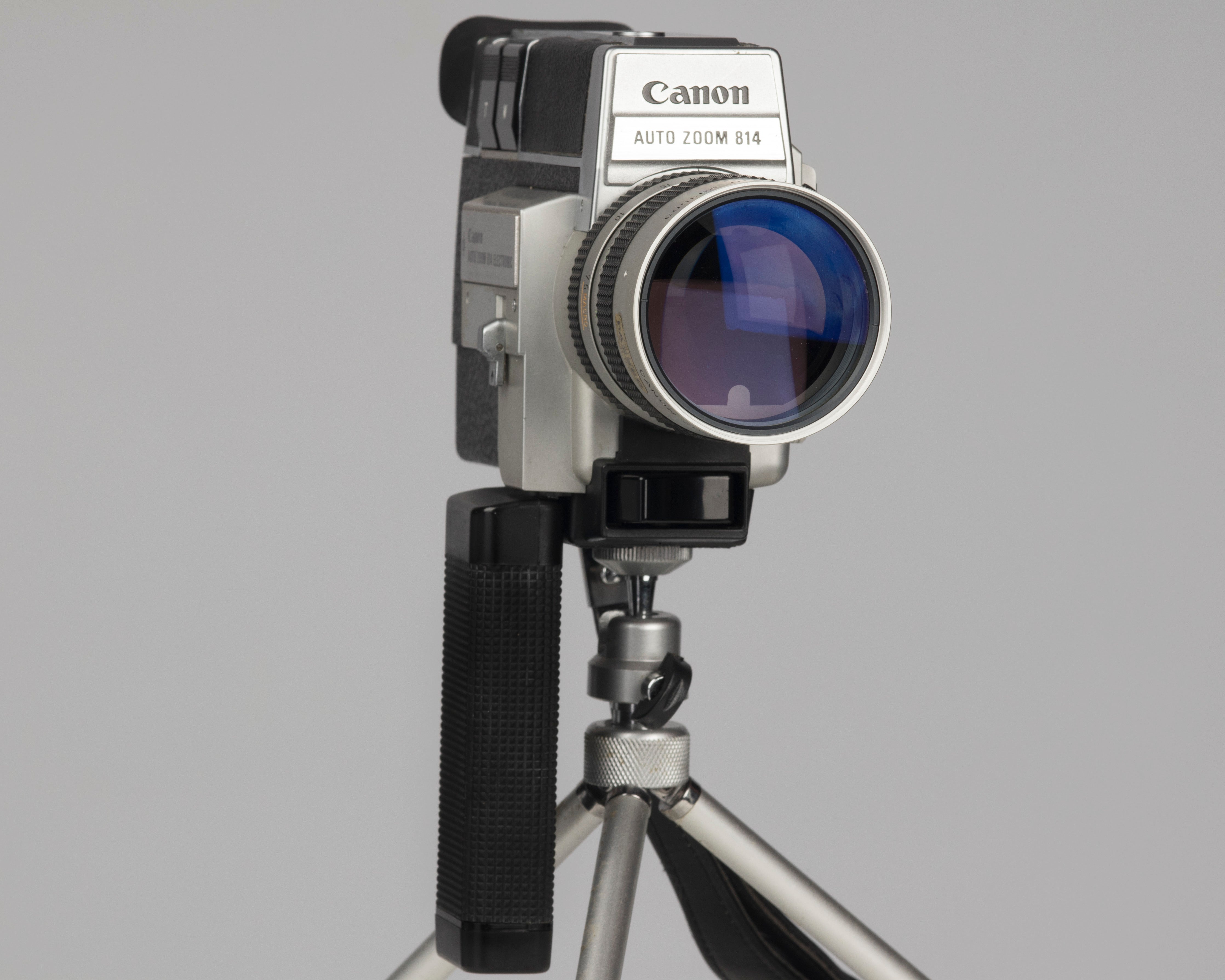 Canon Auto Zoom 814 Electronic Super 8 movie camera