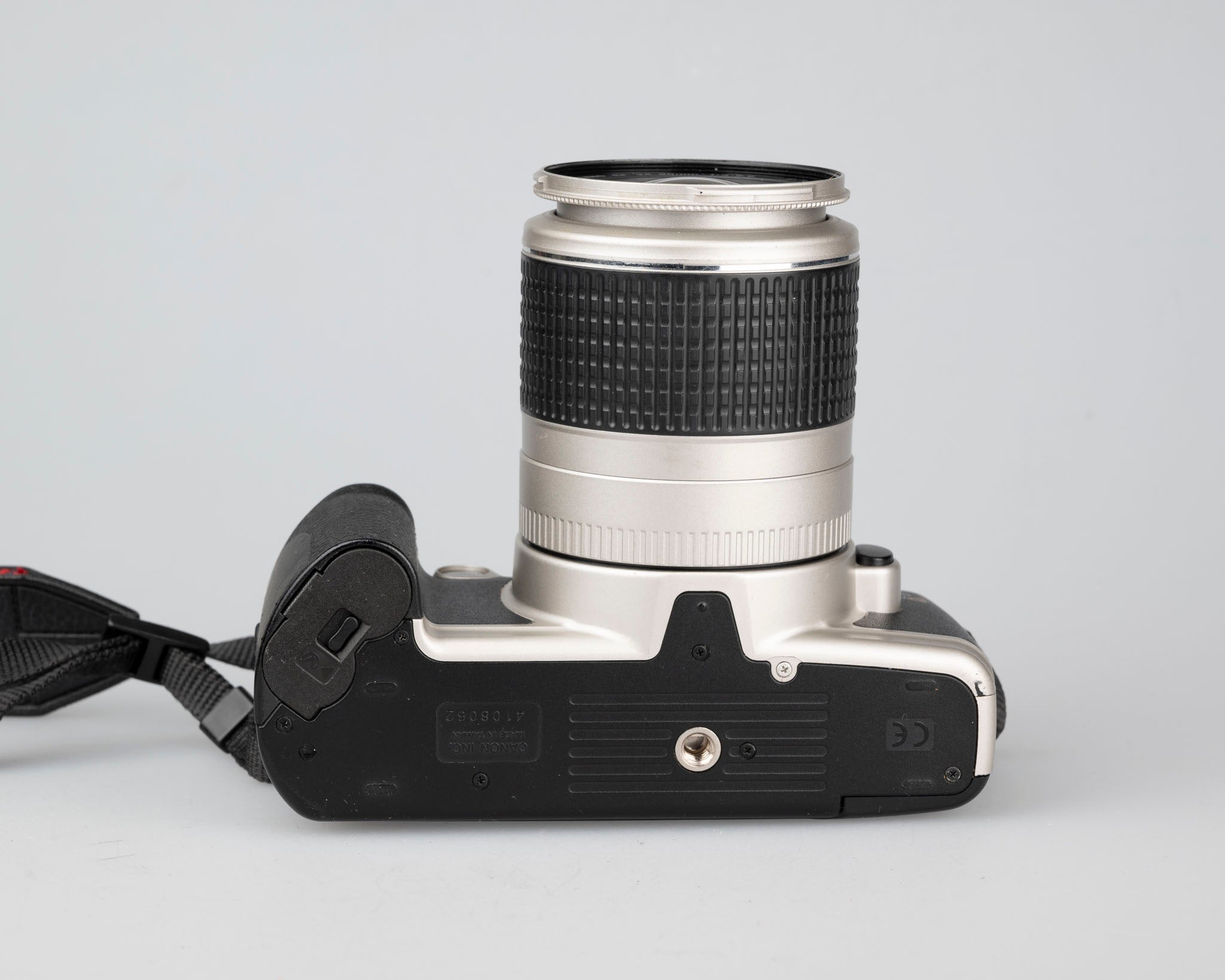 Canon EOS Rebel G 35mm film SLR w/ EF 28-90mm lens (serial 4108062
