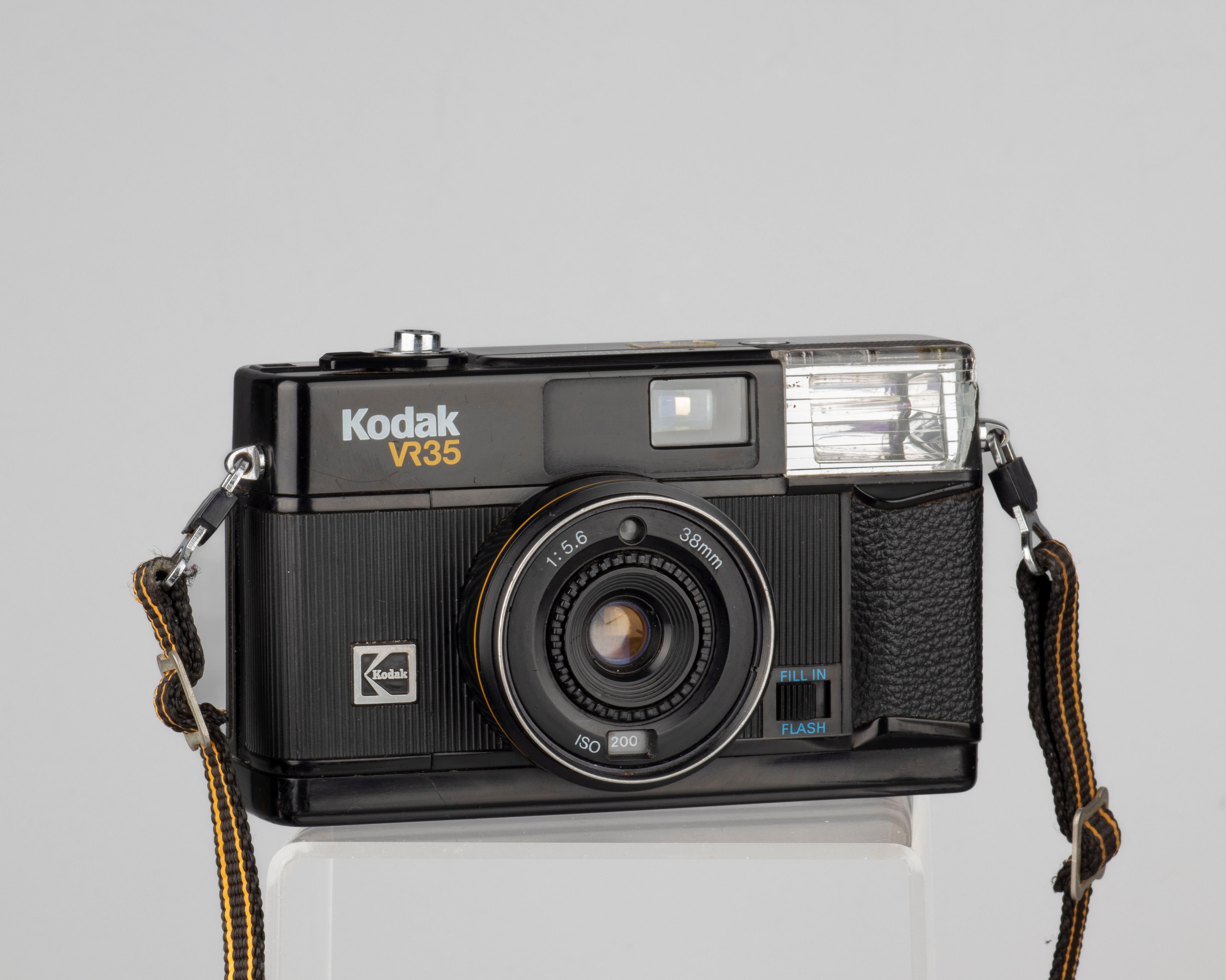 Point-and-Shoot 35mm film cameras for sale at New Wave Pool – Page 22