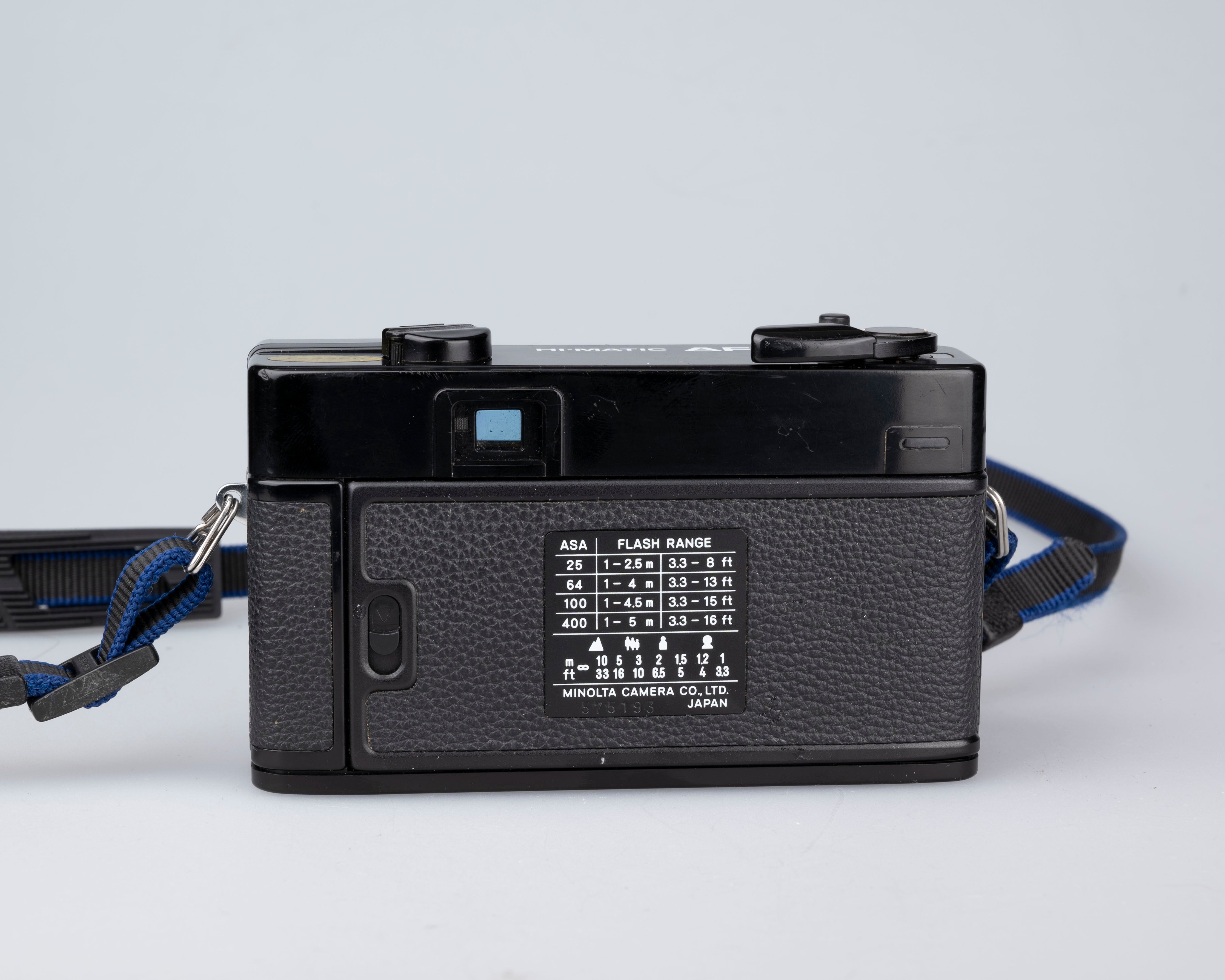 Minolta Hi-Matic AF 35mm camera (serial 575193) – New Wave Pool