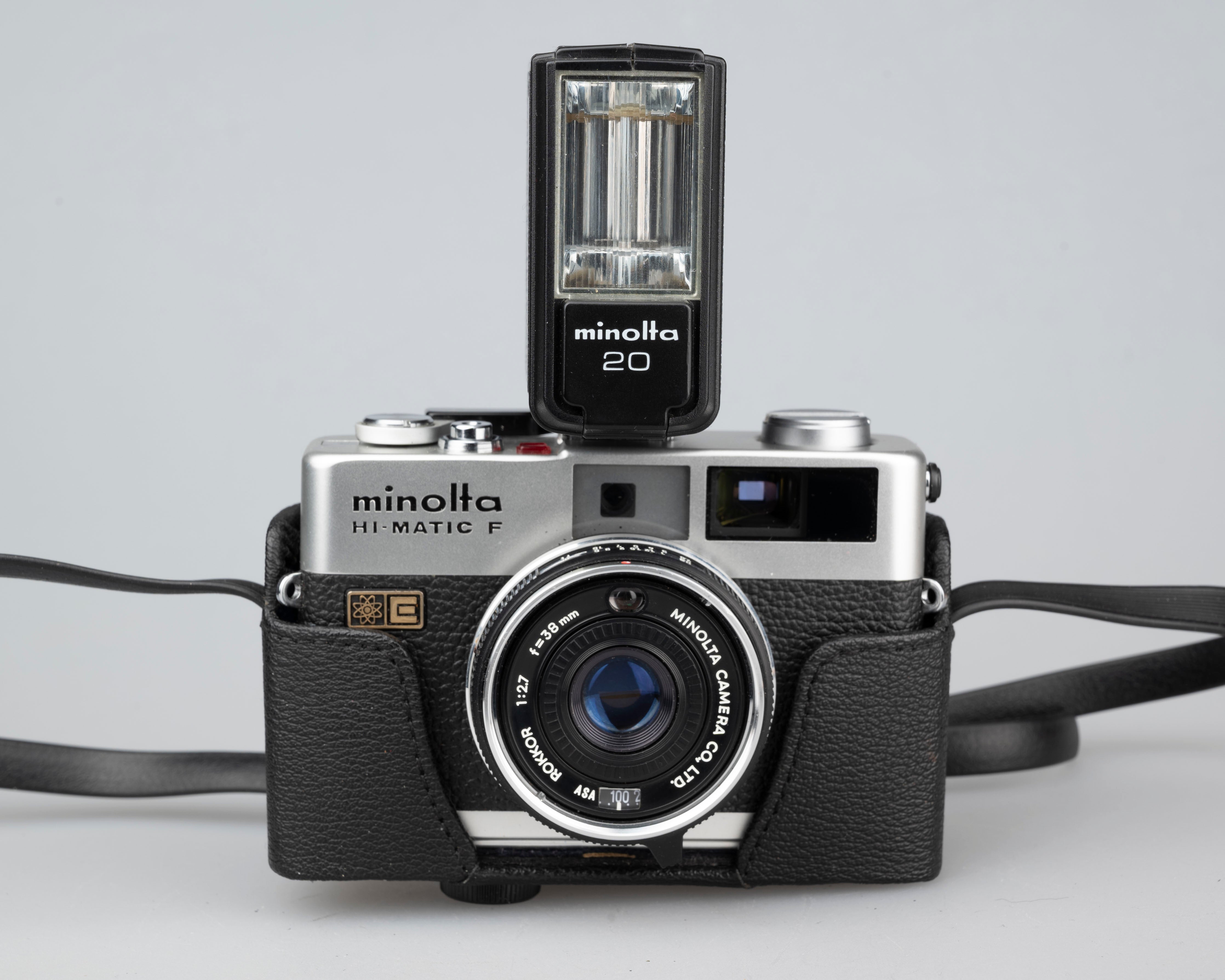 Minolta Hi-Matic F compact 35mm rangefinder camera w/ Minolta 20
