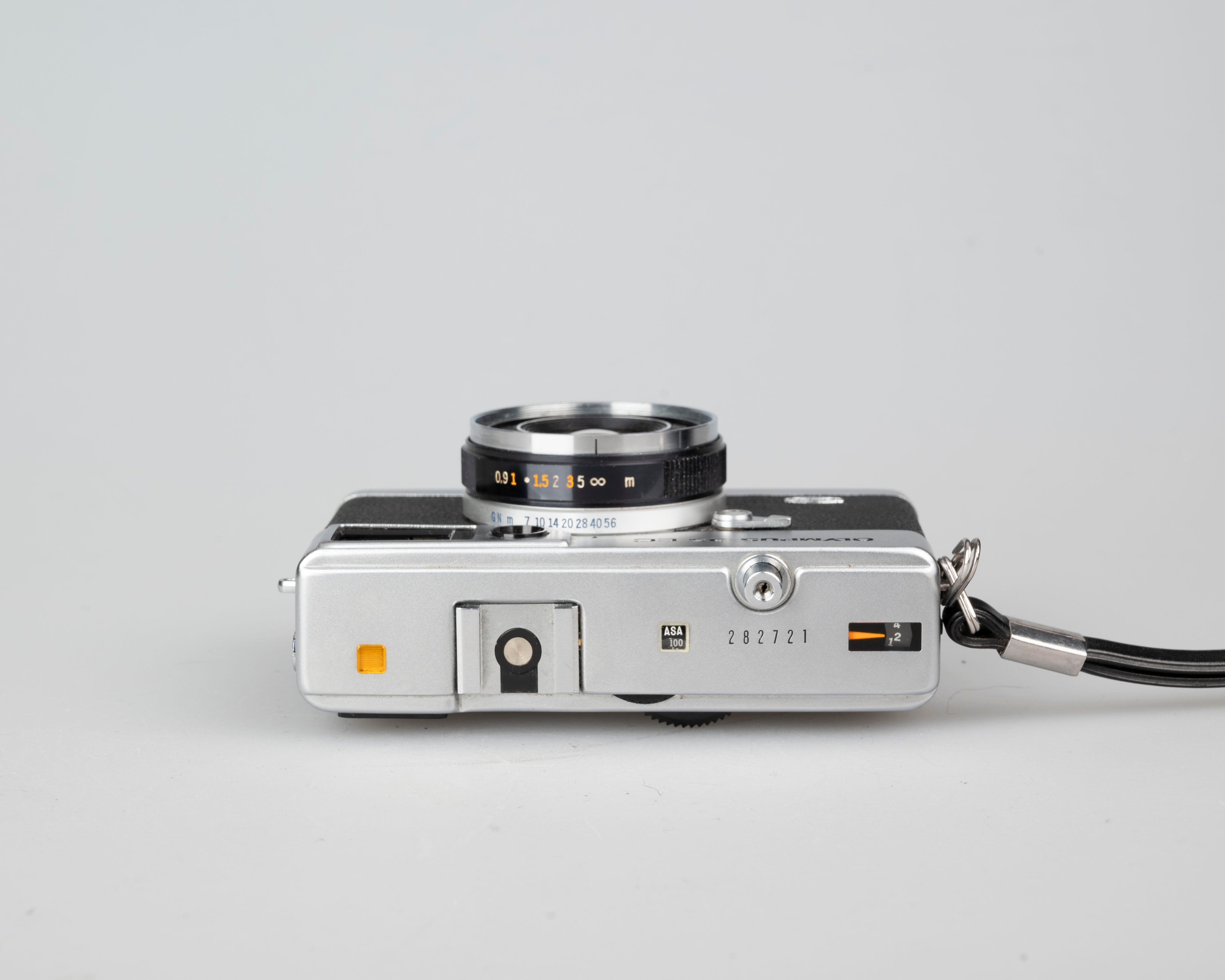 Olympus 35 EC viewfinder 35mm camera w/ case + flash – New Wave Pool