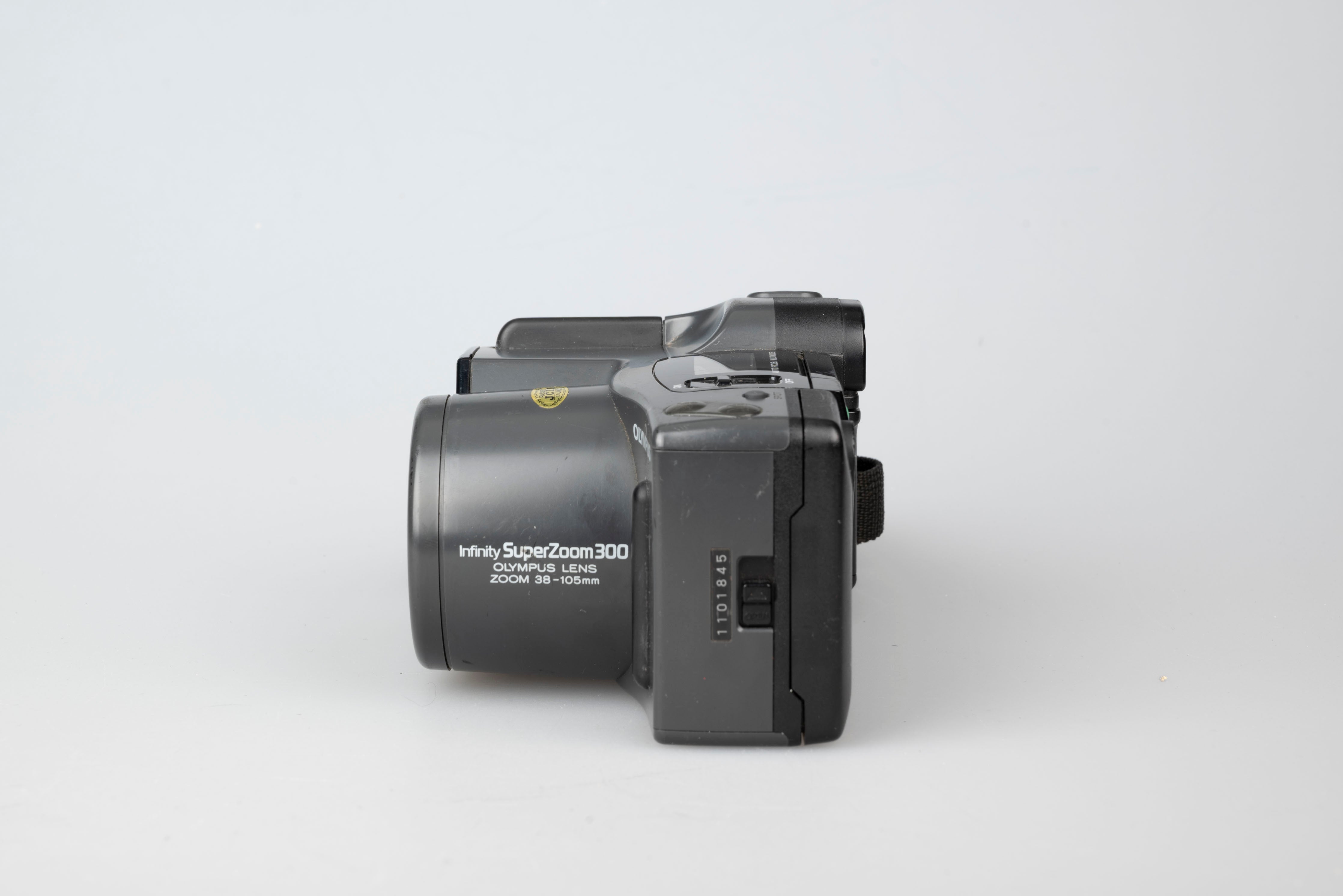 Olympus Infinity SuperZoom 300 35mm film camera (serial 1101845) – New Wave  Pool