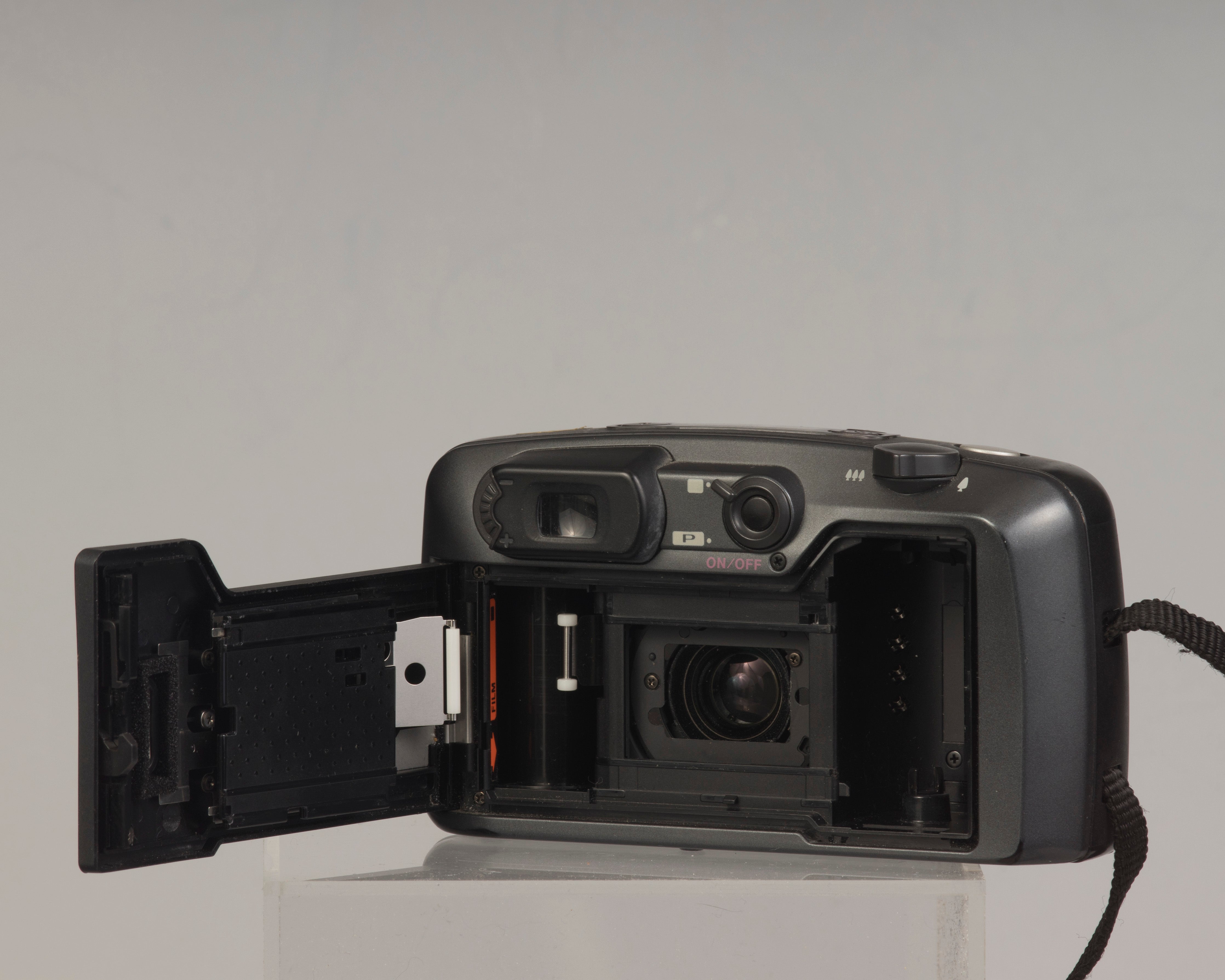 Pentax Espio 140 35mm camera – New Wave Pool