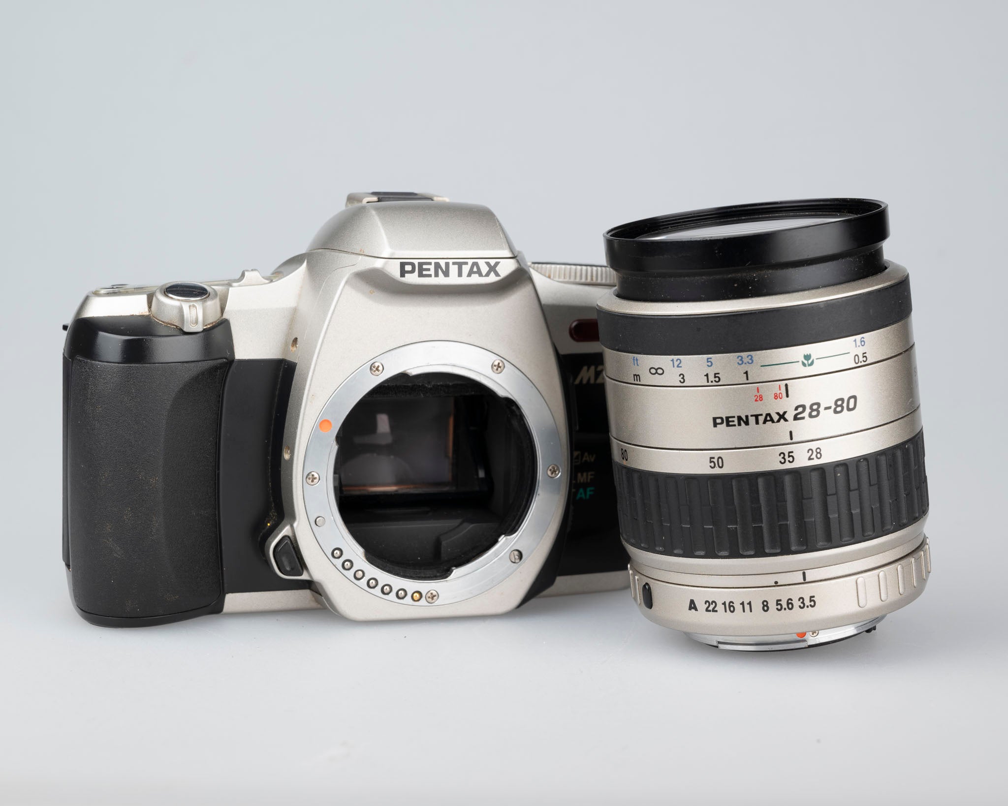 Pentax MZ-7 35mm SLR w/ SMC Pentax-FA 28-80mm lens – New Wave Pool
