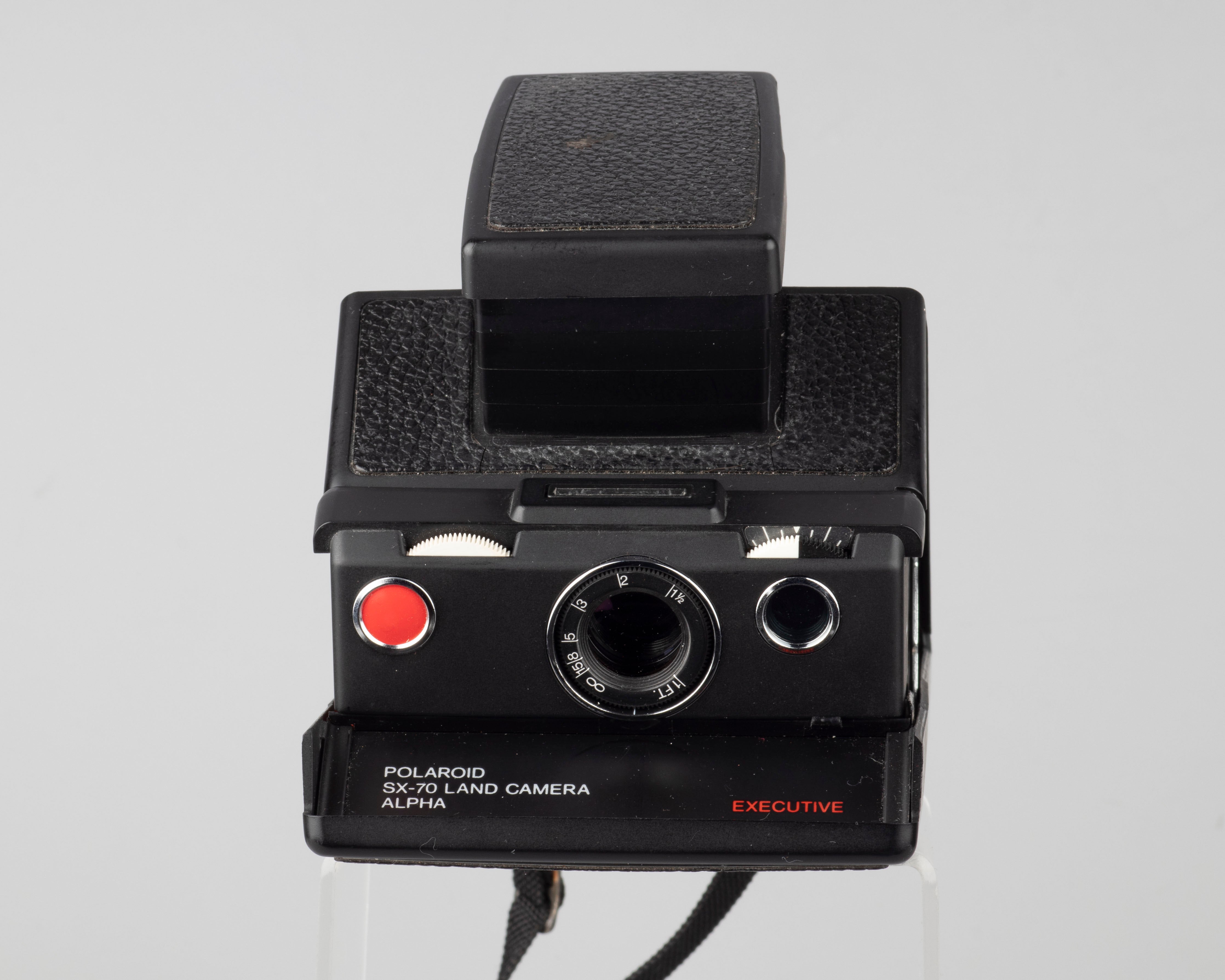 Polaroid SX-70 Alpha Executive instant camera – New Wave Pool