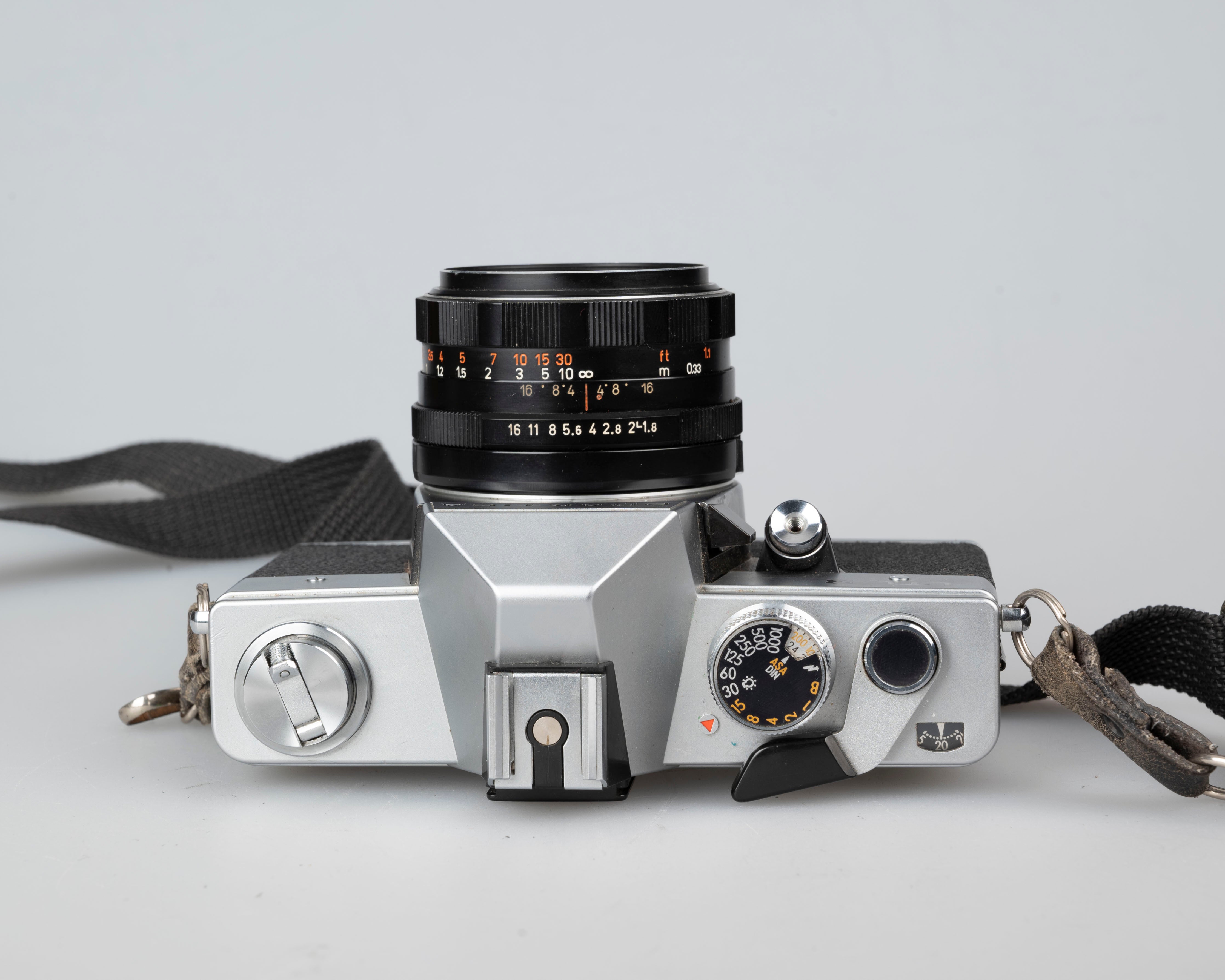 Praktica LTL 3 35mm film SLR camera w/Pentacon 50mm f1.8 lens 